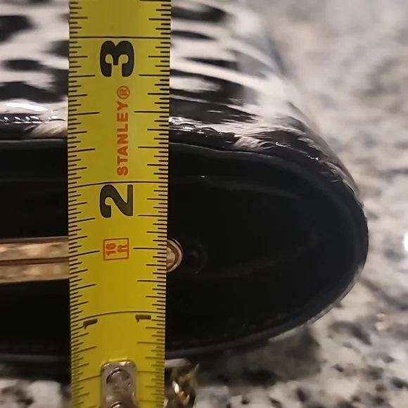 Retro style crossbody clutch - Picture 14 of 15